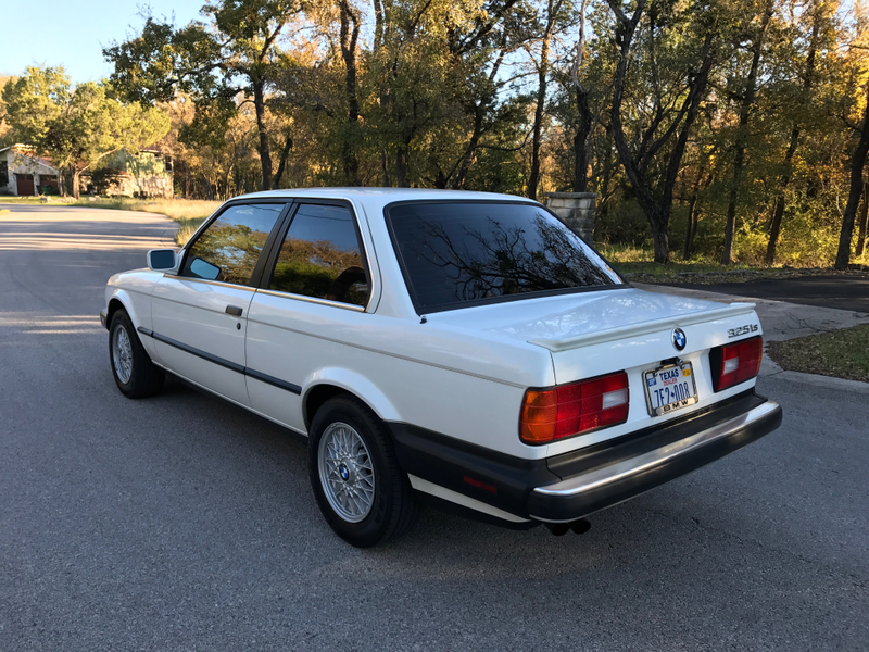 Illustration for article titled Project - 1988 BMW 325is
